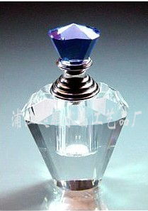 匠心獨運，璀璨綻放——浦江縣遠(yuǎn)鵬水晶工藝品廠的工藝之美